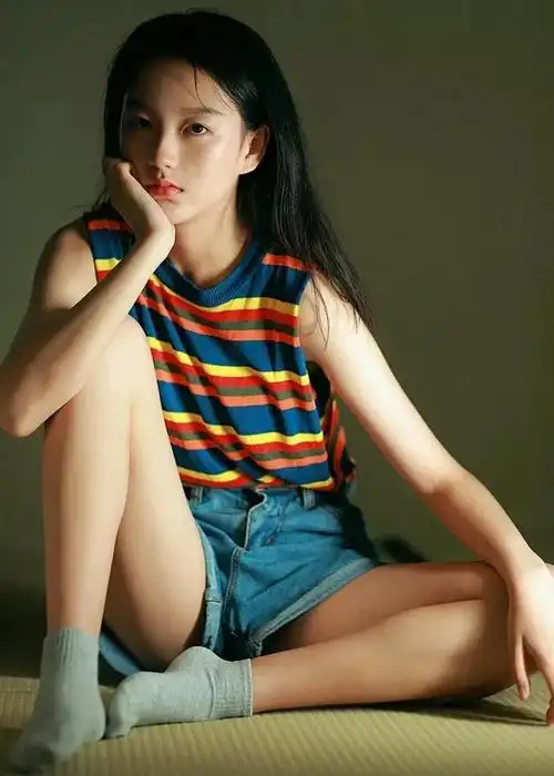 动漫精品一区二区三区在线观看-荒原拾荒少女